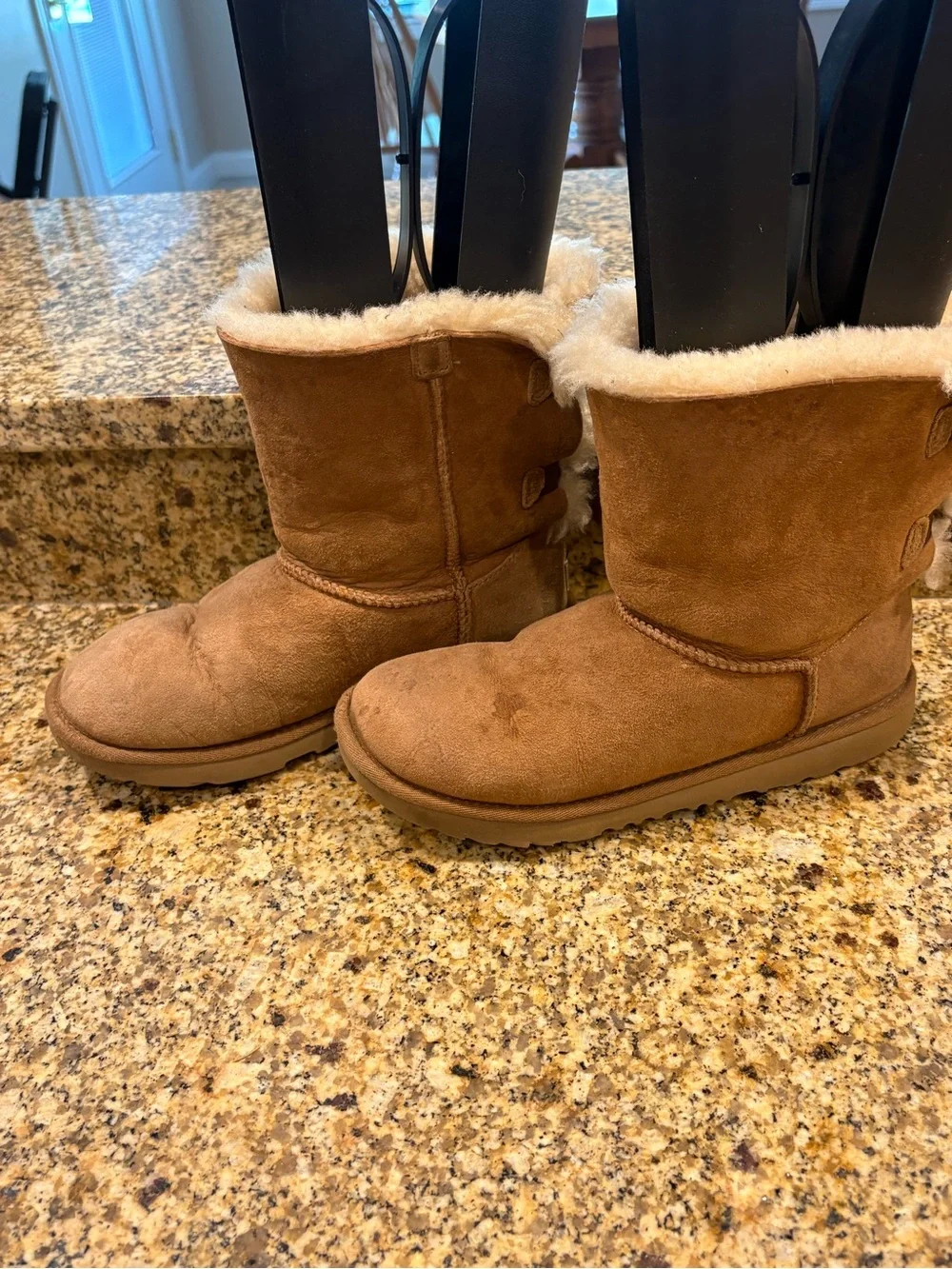 Women’s UGG Bailey Bow Boot In Chestnut Size 6